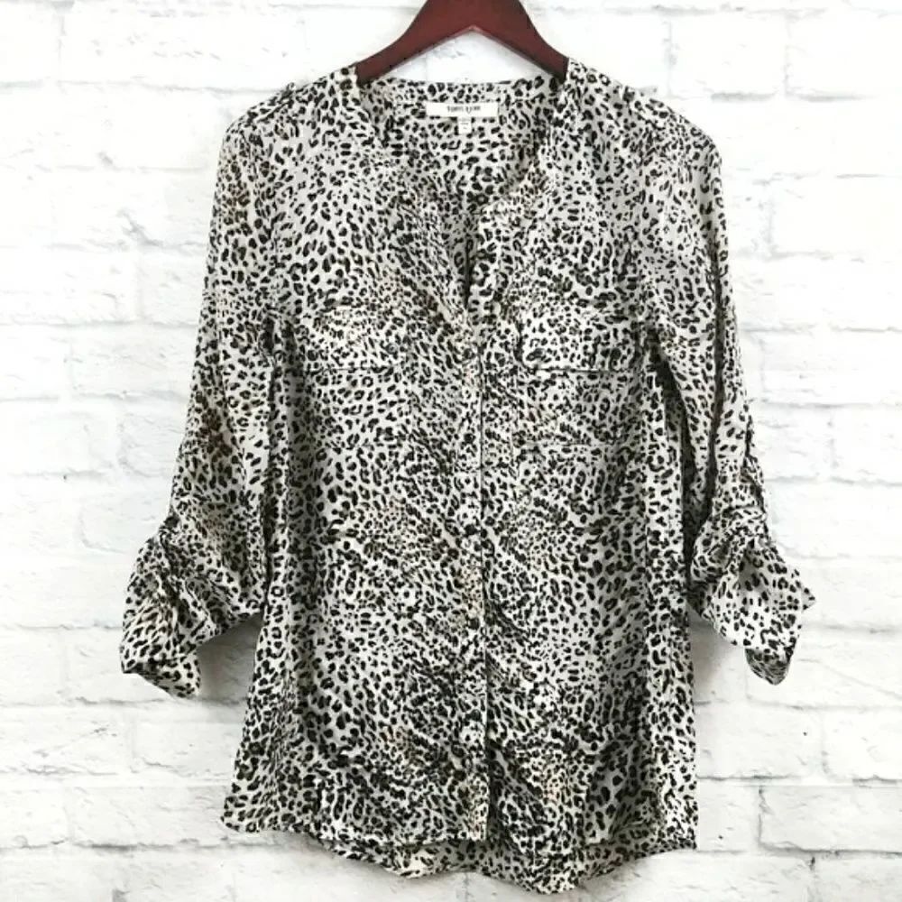 Daniel Rainn Medium Leopard Print Blouse Medium